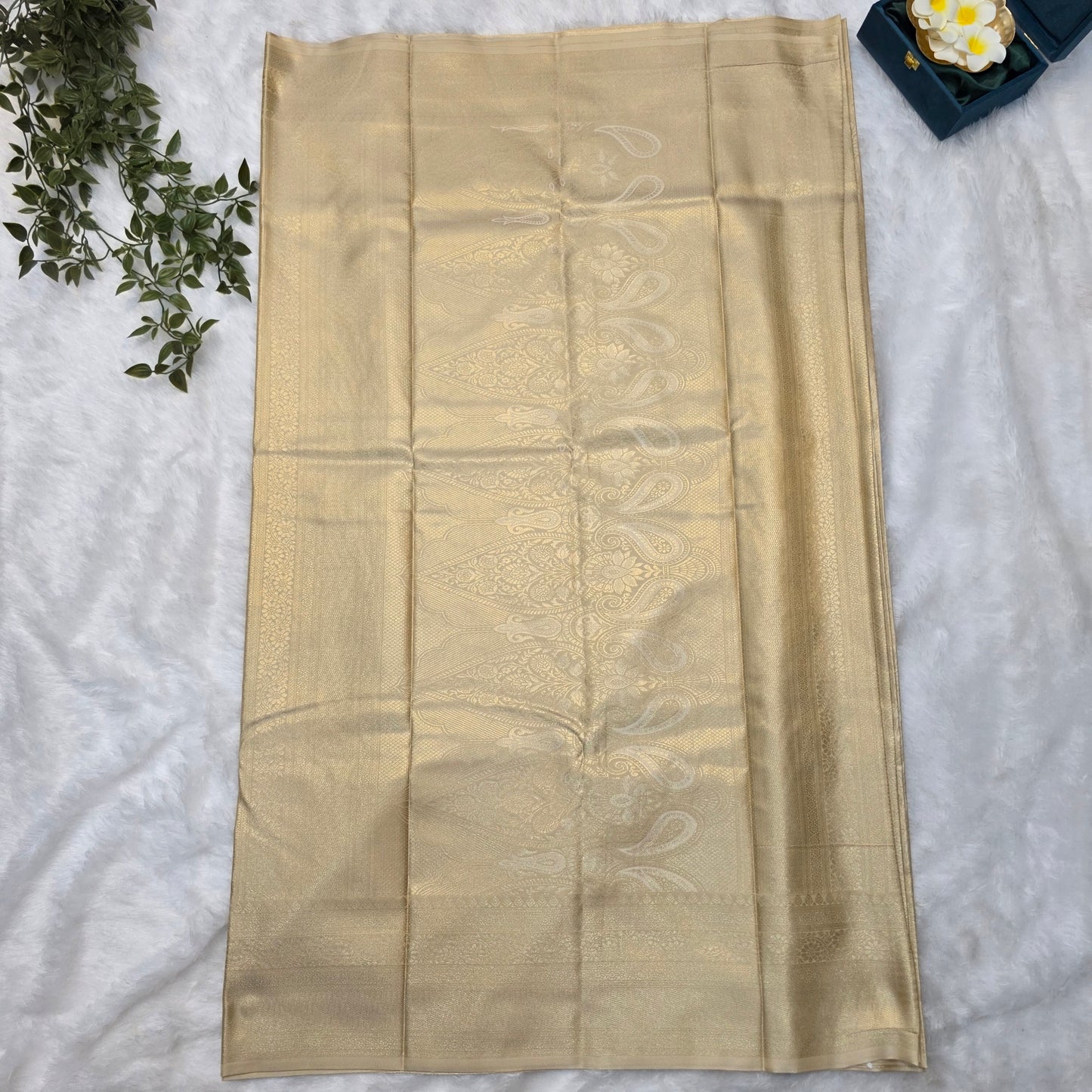 Budget-friendly Kanchi Soft Silk Saree in Rich Gold Self with Elegant Zari Weaving